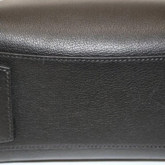 Givenchy Antigona Leather Shoulder Bag - Black - Picture 11 of 14